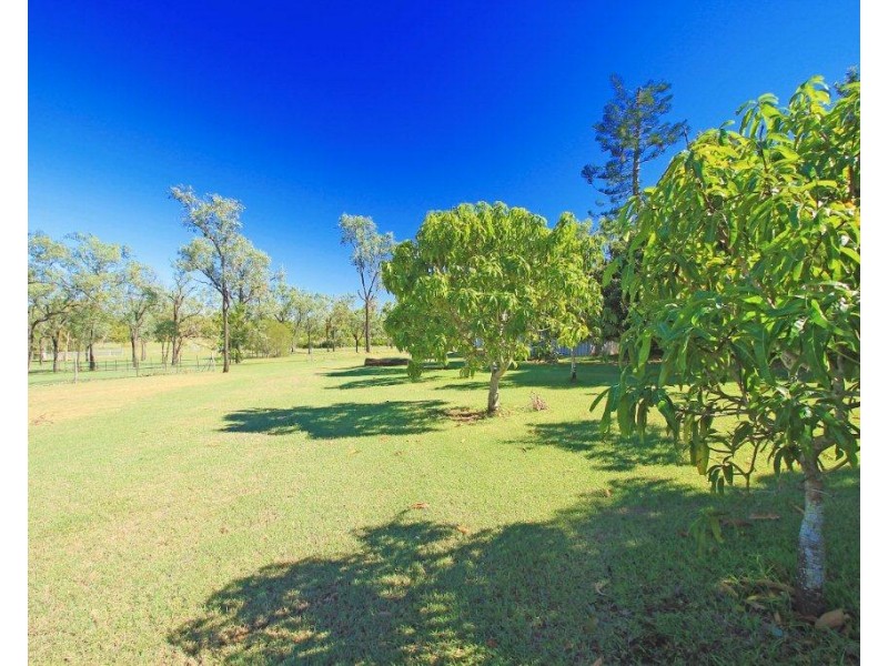 27 Angela Road, Rockyview QLD 4701