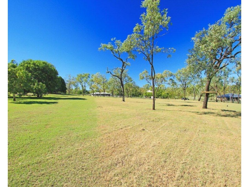27 Angela Road, Rockyview QLD 4701