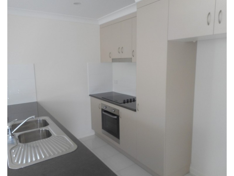 10 Rosedale Street, Parkhurst QLD 4702
