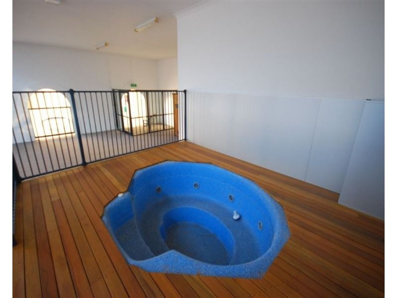 2/260 Quay Street, Rockhampton City QLD 4700