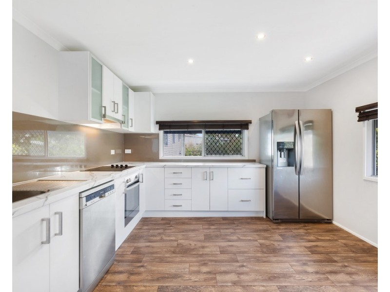 11 Burnett Street, Berserker QLD 4701