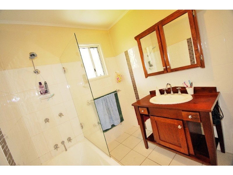 72 Penlington Street, The Range QLD 4700