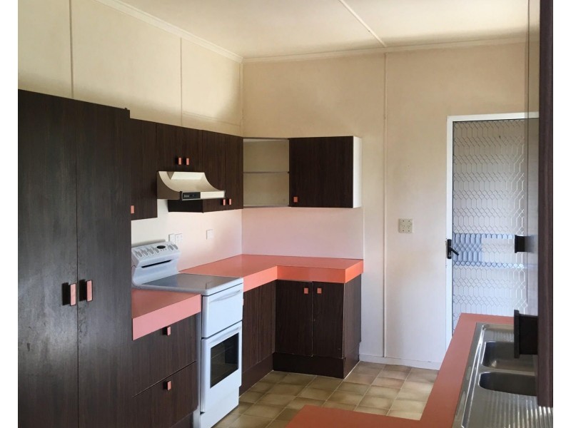 190 High Street, Berserker QLD 4701