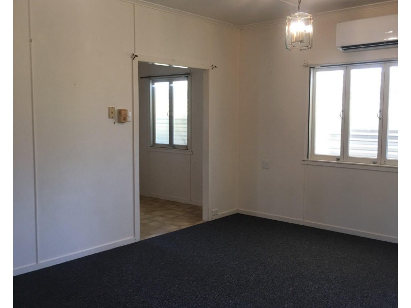 190 High Street, Berserker QLD 4701