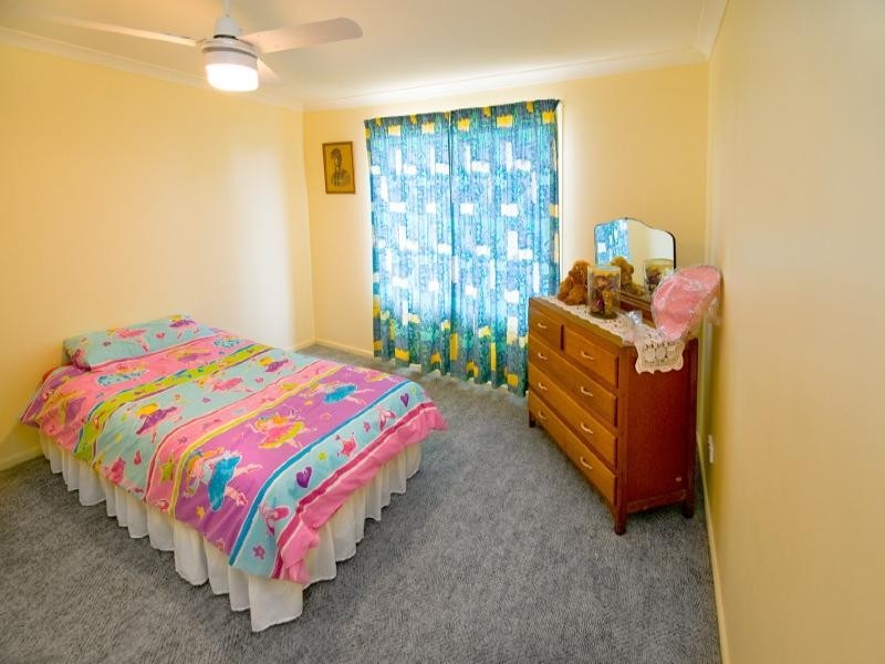 8 Dawn Close, Rockyview QLD 4701