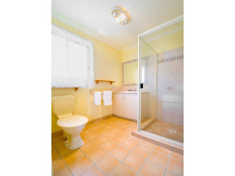 8 Dawn Close, Rockyview QLD 4701