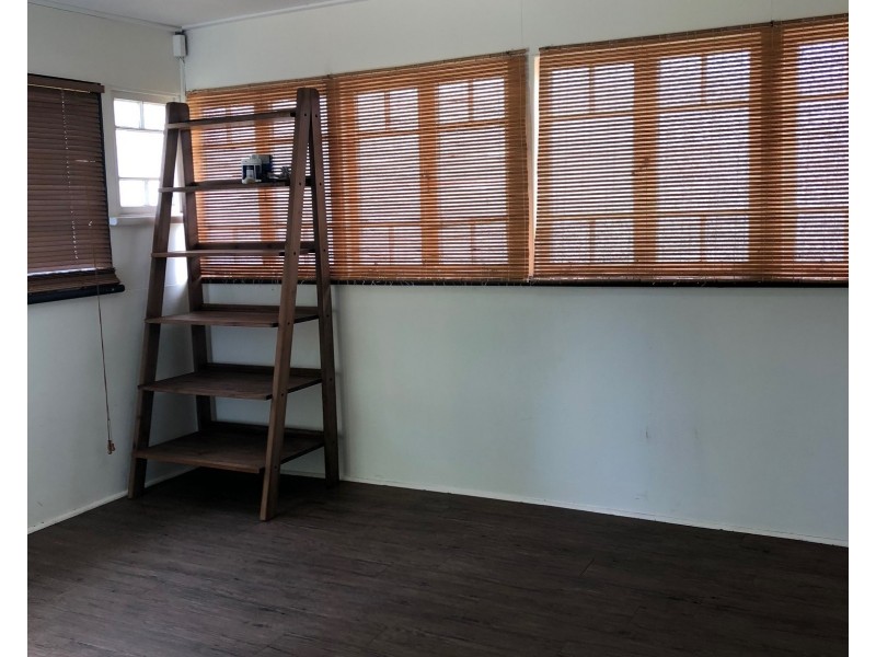 9 Kellow Street, The Range QLD 4700