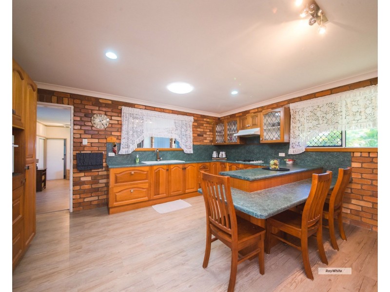 27 Vass Road, Etna Creek QLD 4702