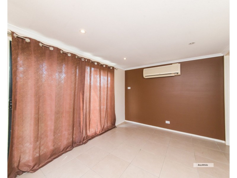 2/132 Main Street, Park Avenue QLD 4701