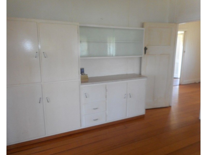 69 Livingstone Street, Berserker QLD 4701