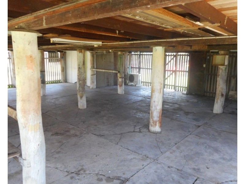69 Livingstone Street, Berserker QLD 4701