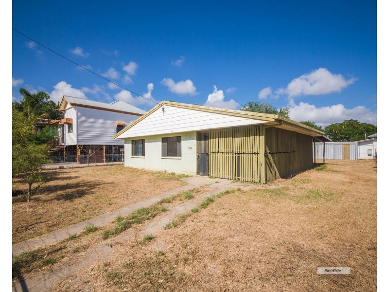 296 Kent Street, Depot Hill QLD 4700