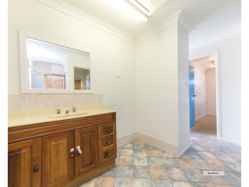 296 Kent Street, Depot Hill QLD 4700