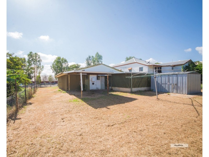 296 Kent Street, Depot Hill QLD 4700