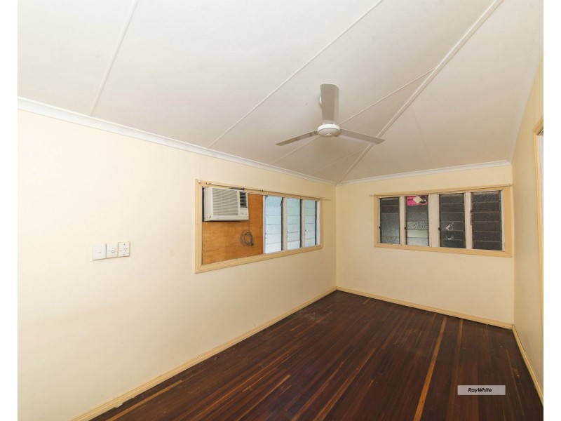 130 High Street, Berserker QLD 4701