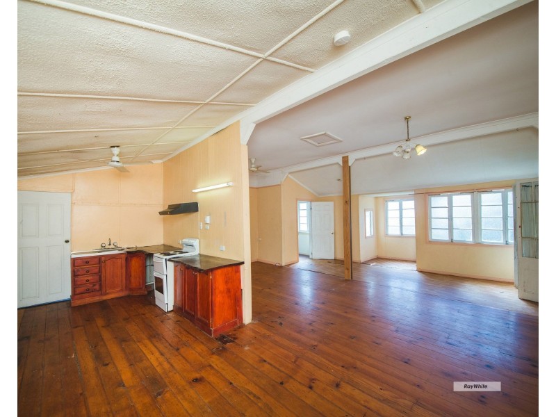 130 High Street, Berserker QLD 4701