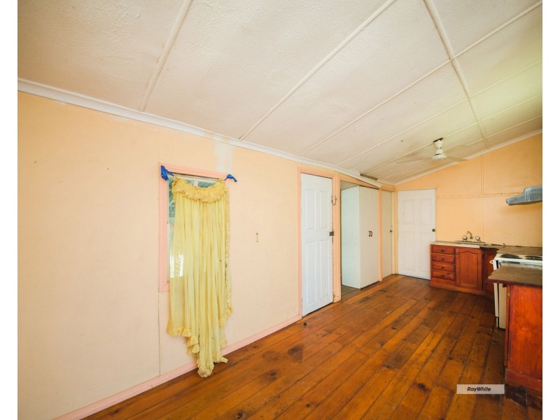130 High Street, Berserker QLD 4701
