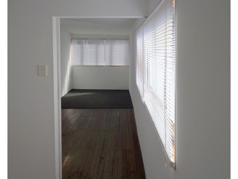 386 East Street, Depot Hill QLD 4700