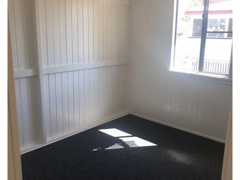 397 East Street, Depot Hill QLD 4700