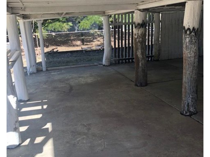 397 East Street, Depot Hill QLD 4700