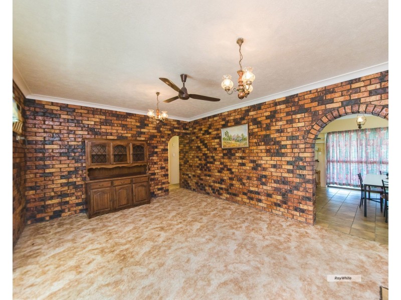 63182 Bruce Highway, Etna Creek QLD 4702