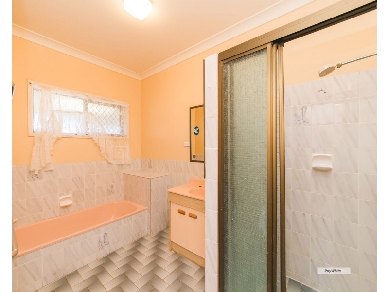 63182 Bruce Highway, Etna Creek QLD 4702