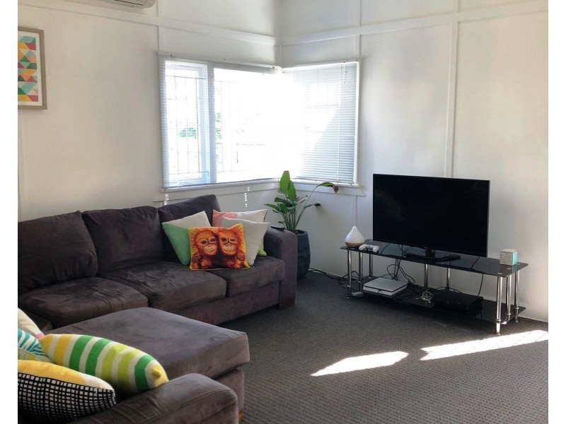 21 Naughton Street, Wandal QLD 4700