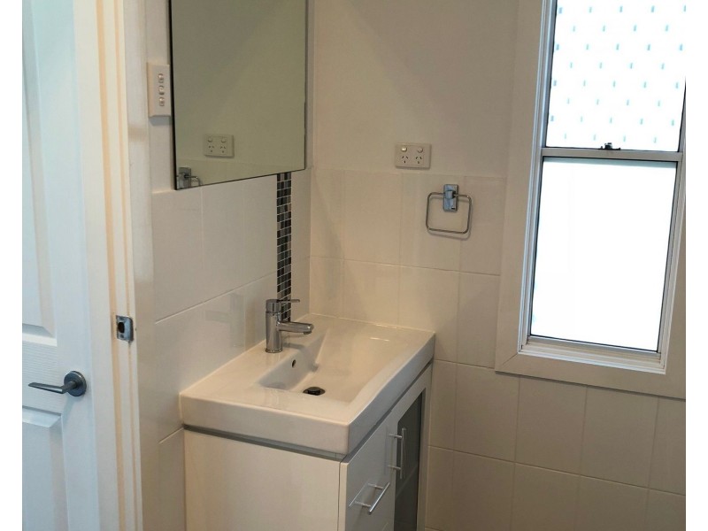 86 Bennett Street, Berserker QLD 4701