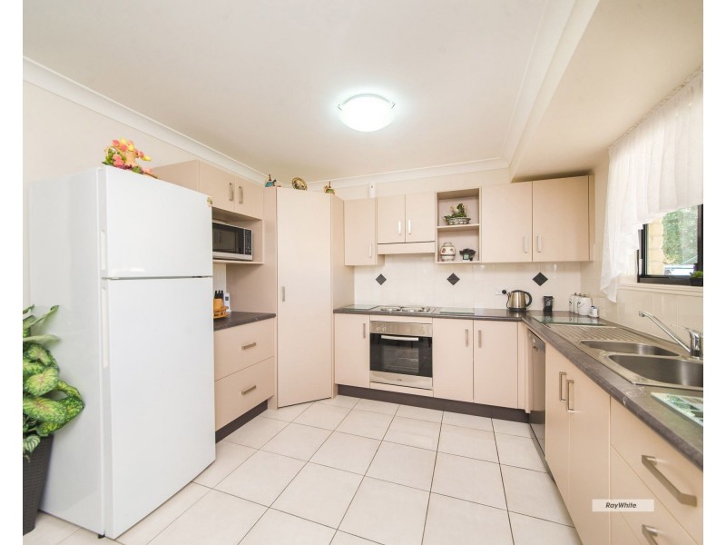 4 Mungarra Drive, Kawana QLD 4701