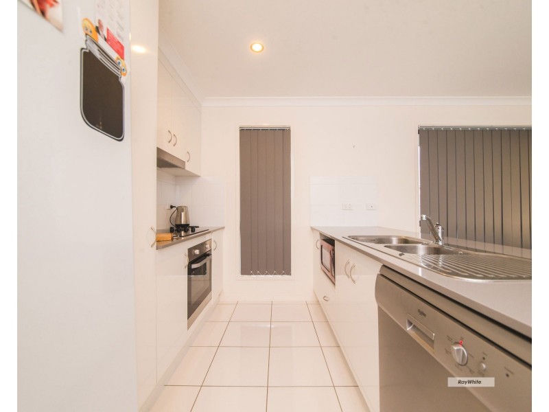 7 Vermont Drive, Parkhurst QLD 4702