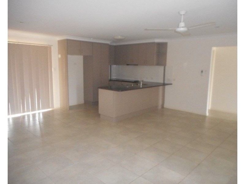 33 Justin Street, Gracemere QLD 4702