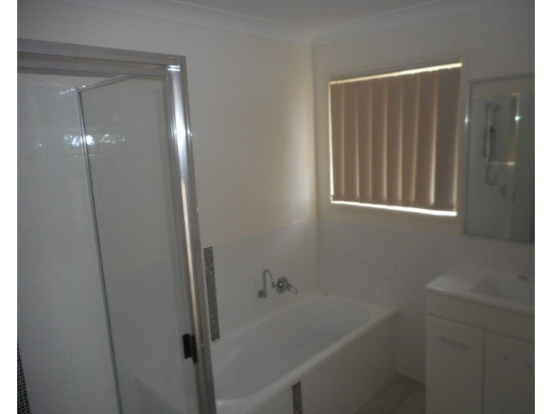 33 Justin Street, Gracemere QLD 4702