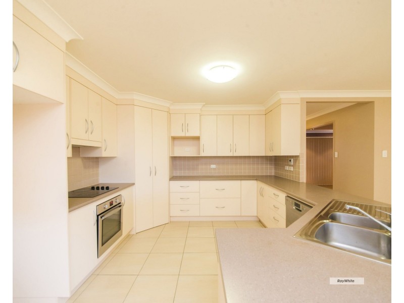 10 Sturt Court, Gracemere QLD 4702