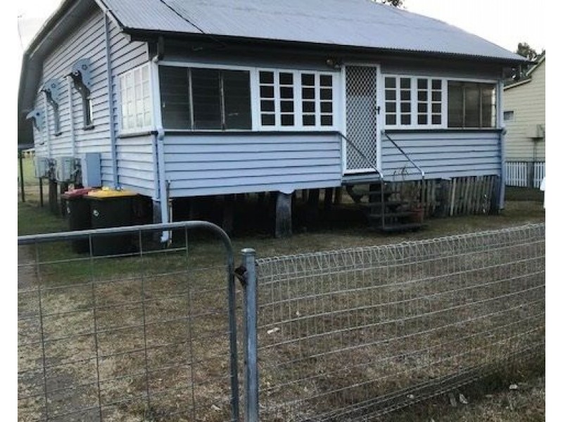 11 Nobbs Street, Berserker QLD 4701