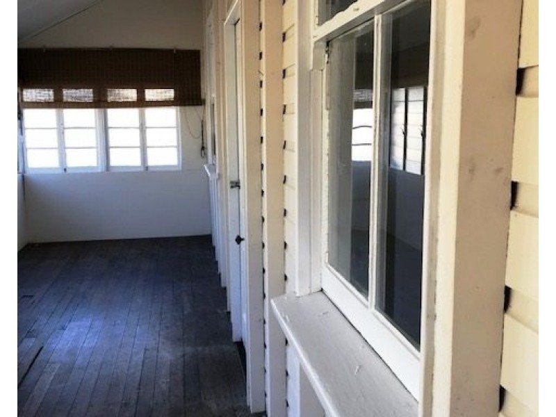 11 Nobbs Street, Berserker QLD 4701