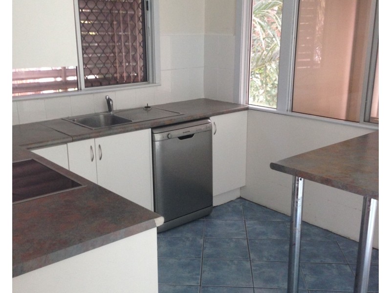 101 Livingstone Street, Berserker QLD 4701