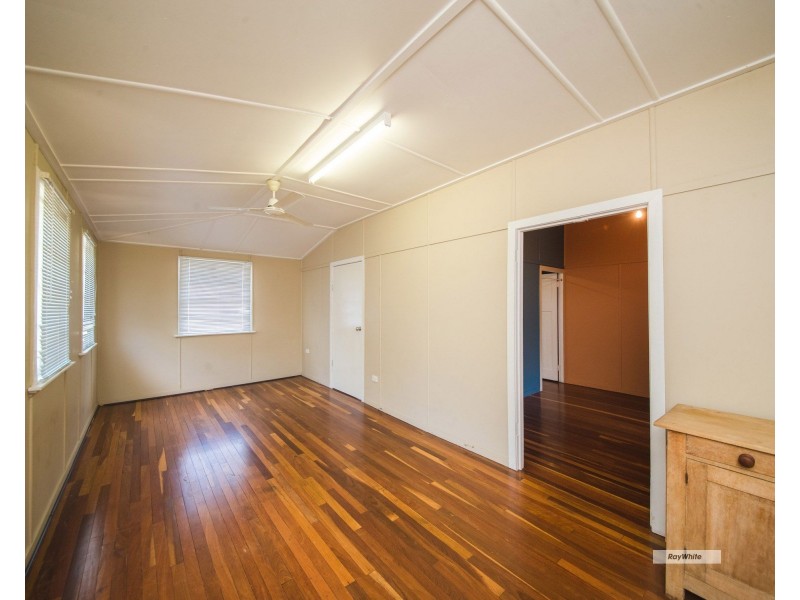 1 Meter Street, The Range QLD 4700