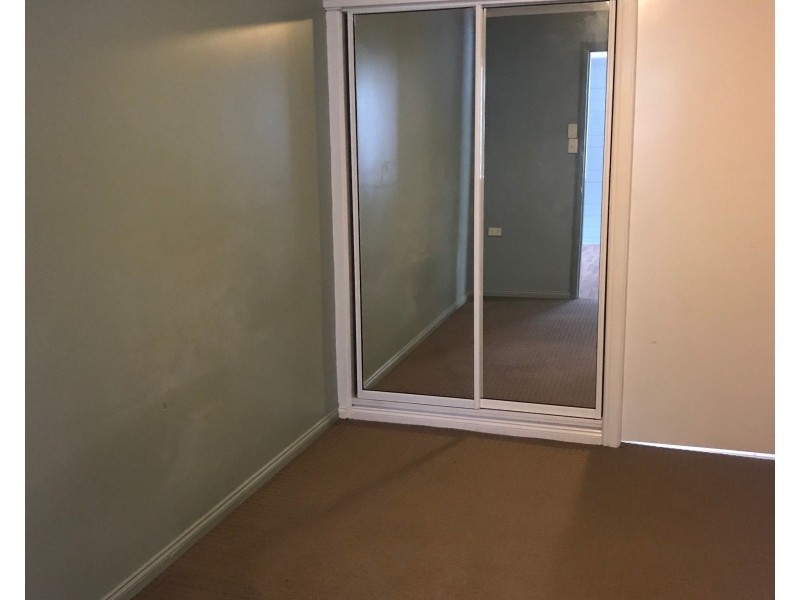 15 Werner Street, Park Avenue QLD 4701
