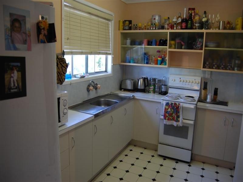 25A Main Street, Park Avenue QLD 4701