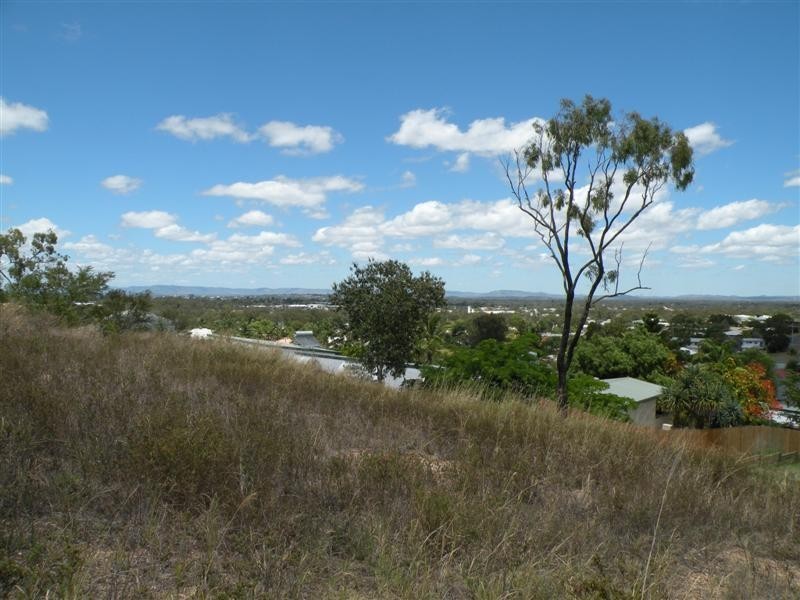 7 Foale Court, Kawana QLD 4701