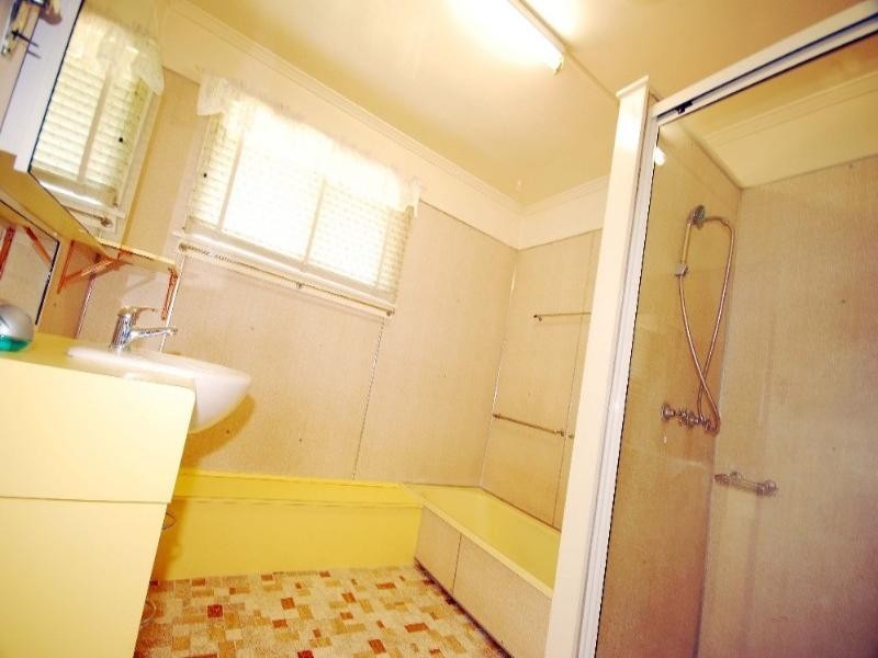39 Beaney Street, Kawana QLD 4701