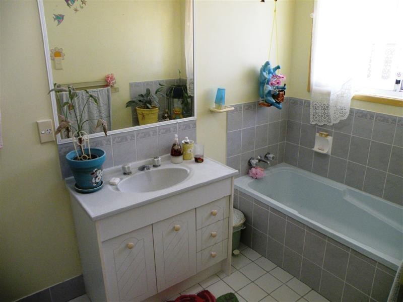 10 Ingham Street, Kawana QLD 4701