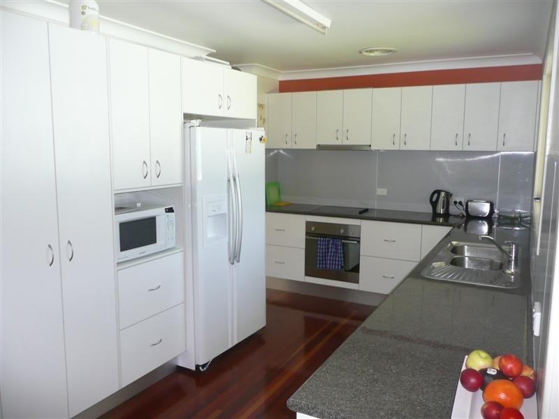 6 Suthers Avenue, Frenchville QLD 4701