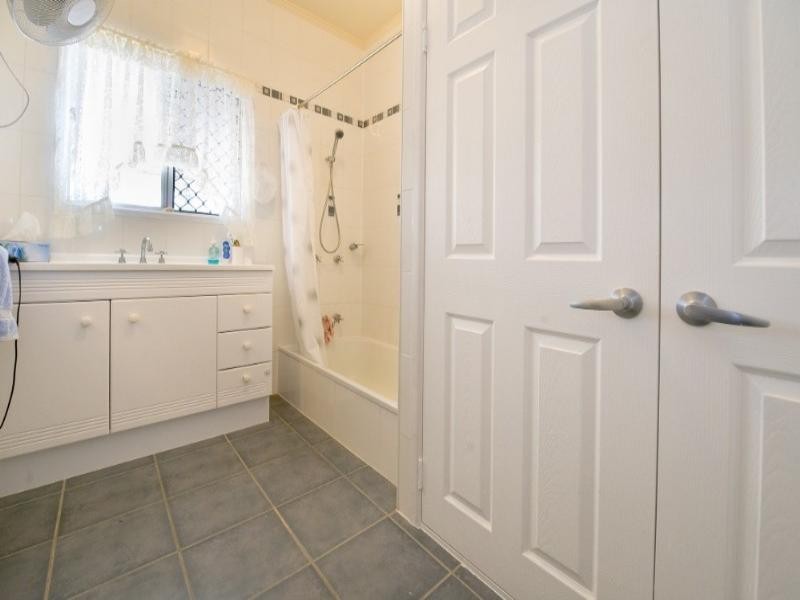 6 Kennedy Street, The Range QLD 4700