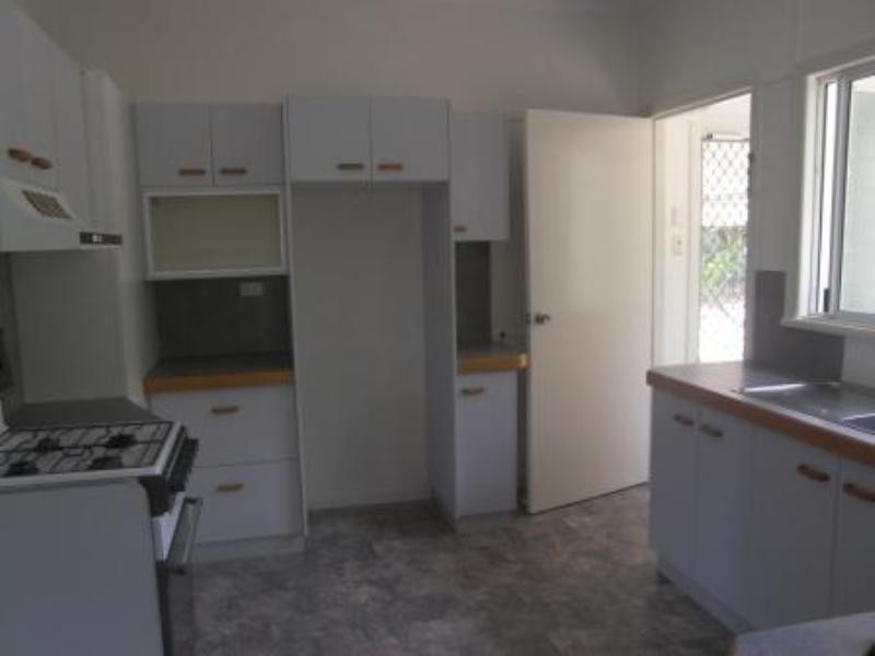 8 Charlotte Street, Rockhampton QLD 4700