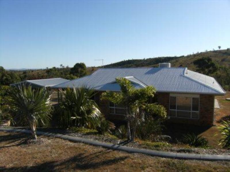 70 FONS Drive, Glendale QLD 4711