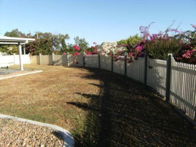 70 FONS Drive, Glendale QLD 4711