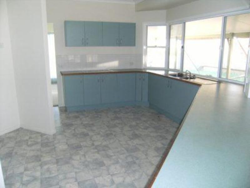 70 FONS Drive, Glendale QLD 4711