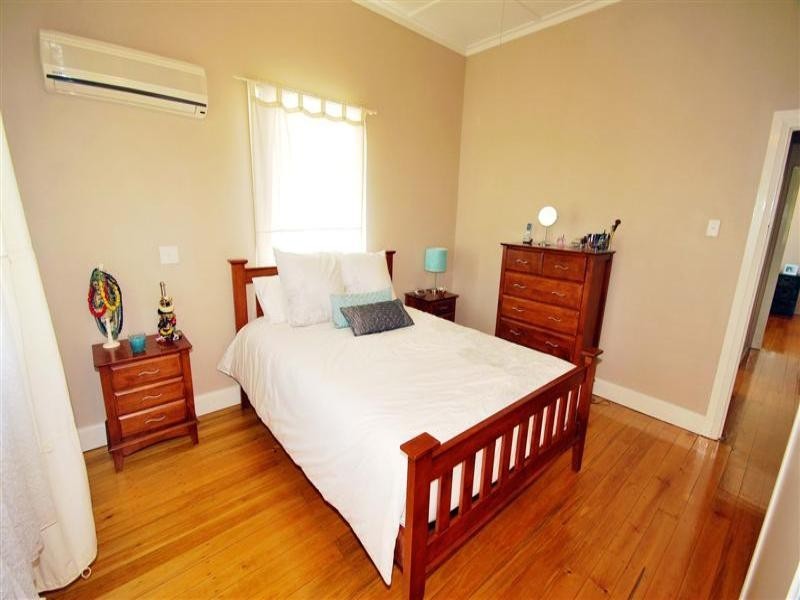 16 Flynn Street, Wandal QLD 4700