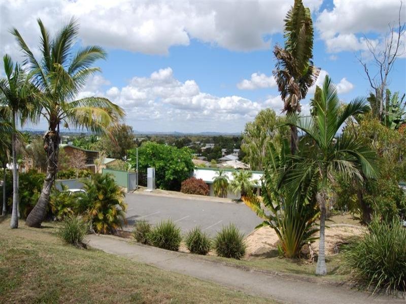 18 Leeds Avenue, Kawana QLD 4701